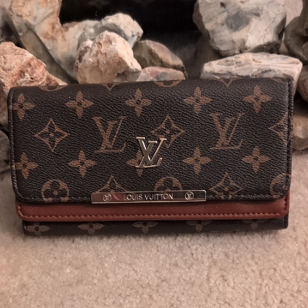 Louis Vuitton Monogram Canvas Wallet in Black and Brown